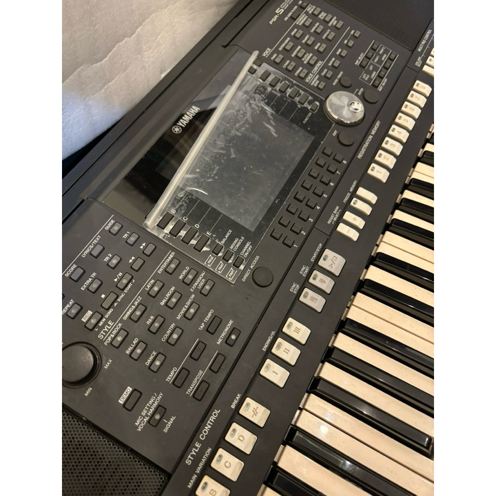 KEYBOARD YAMAHA PSR S950