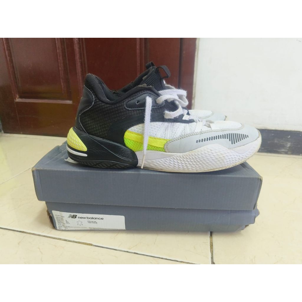 Sepatu basket second original size 43 court rider - sepatu basket second murah original berdecit bol