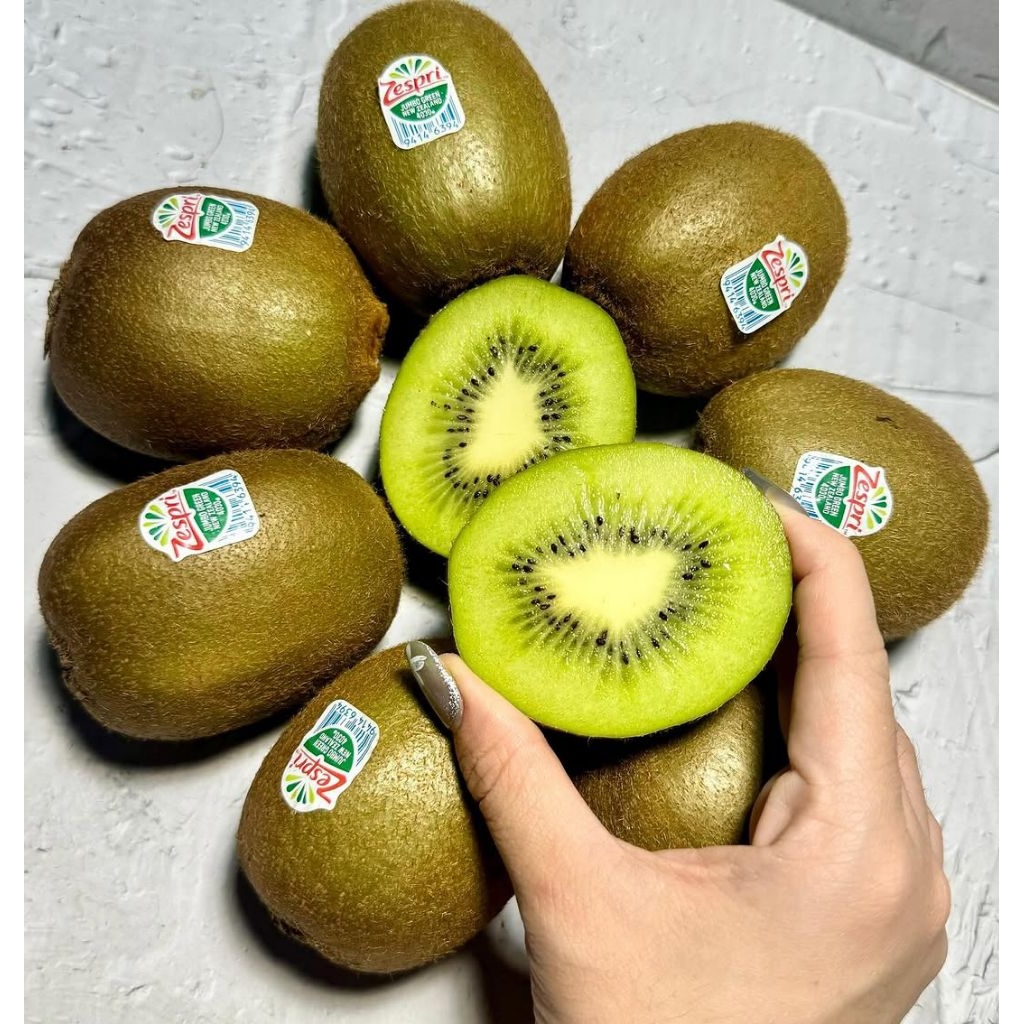 

KIWI HIJAU ZESPRI 1kg