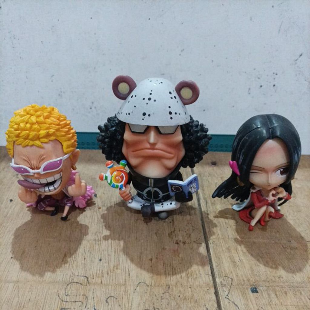Figure one piece shicibukai Kuma Boa Hancock Doflamingo