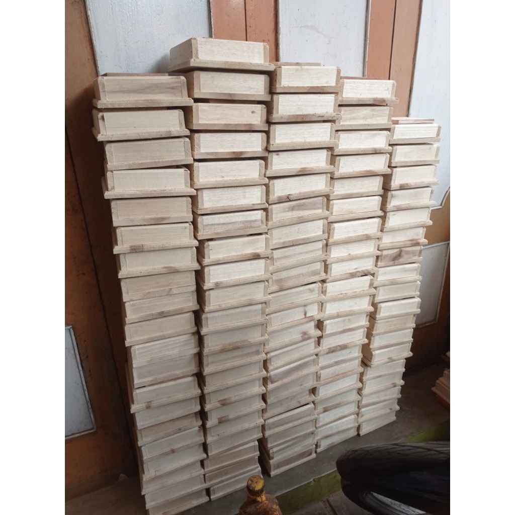 angkrem merpati sarang merpati tempat pakan merpatii