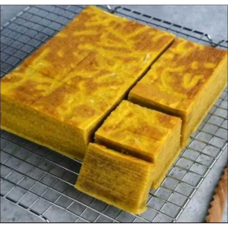 

Kue Lapis Legit ( Cemilan Sultan Harga Receh ) Ukuran 8X17