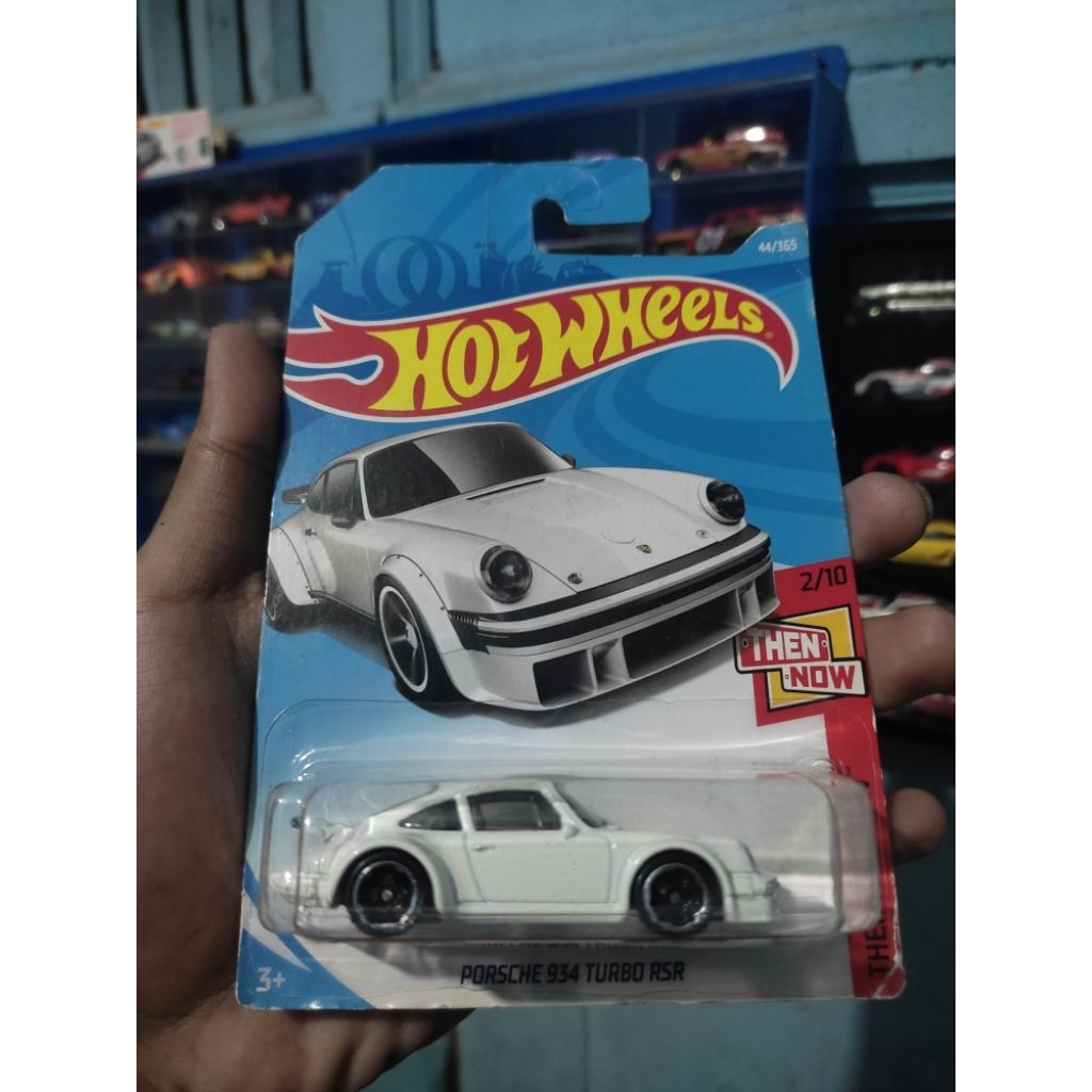 Hotwheels Porsche 934 Turbo RSR White