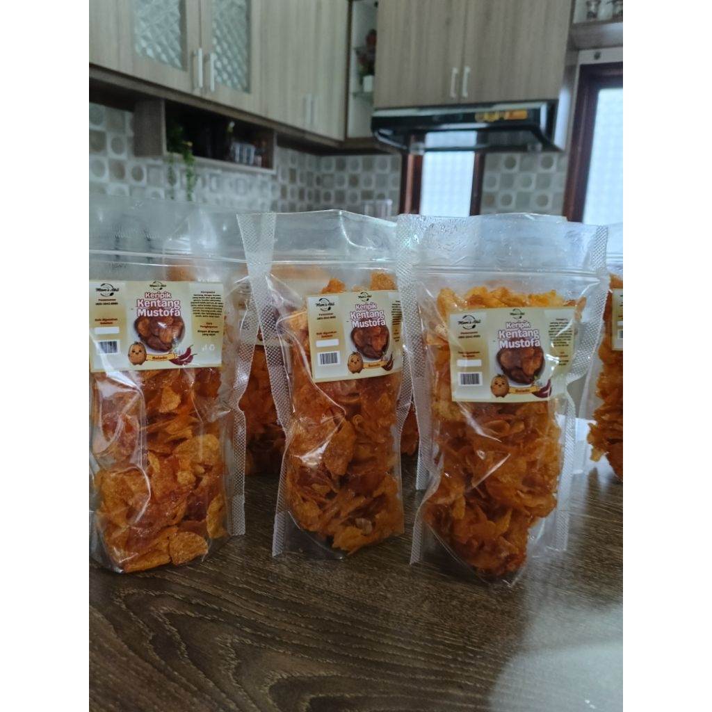

KERIPIK KENTANG MUSTOPA 100gr