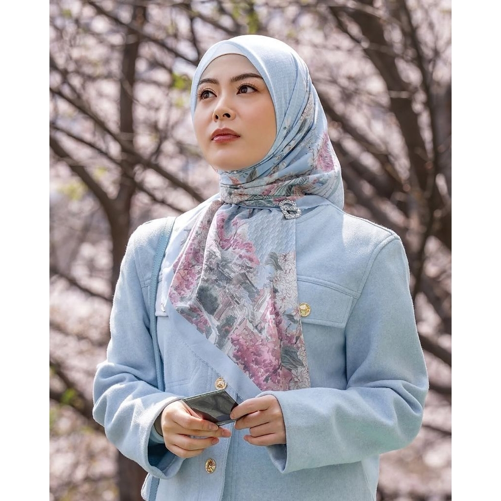 Buttonscarves SEOUL SQUARE SERIES | HIJAB VOAL SEGIEMPAT | JILBAB MOTIF PRINTING SEGI EMPAT LASERCUT