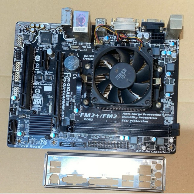 Motherboard Mobo AMD FM2+ Plus Prosesor Amd A8-7600