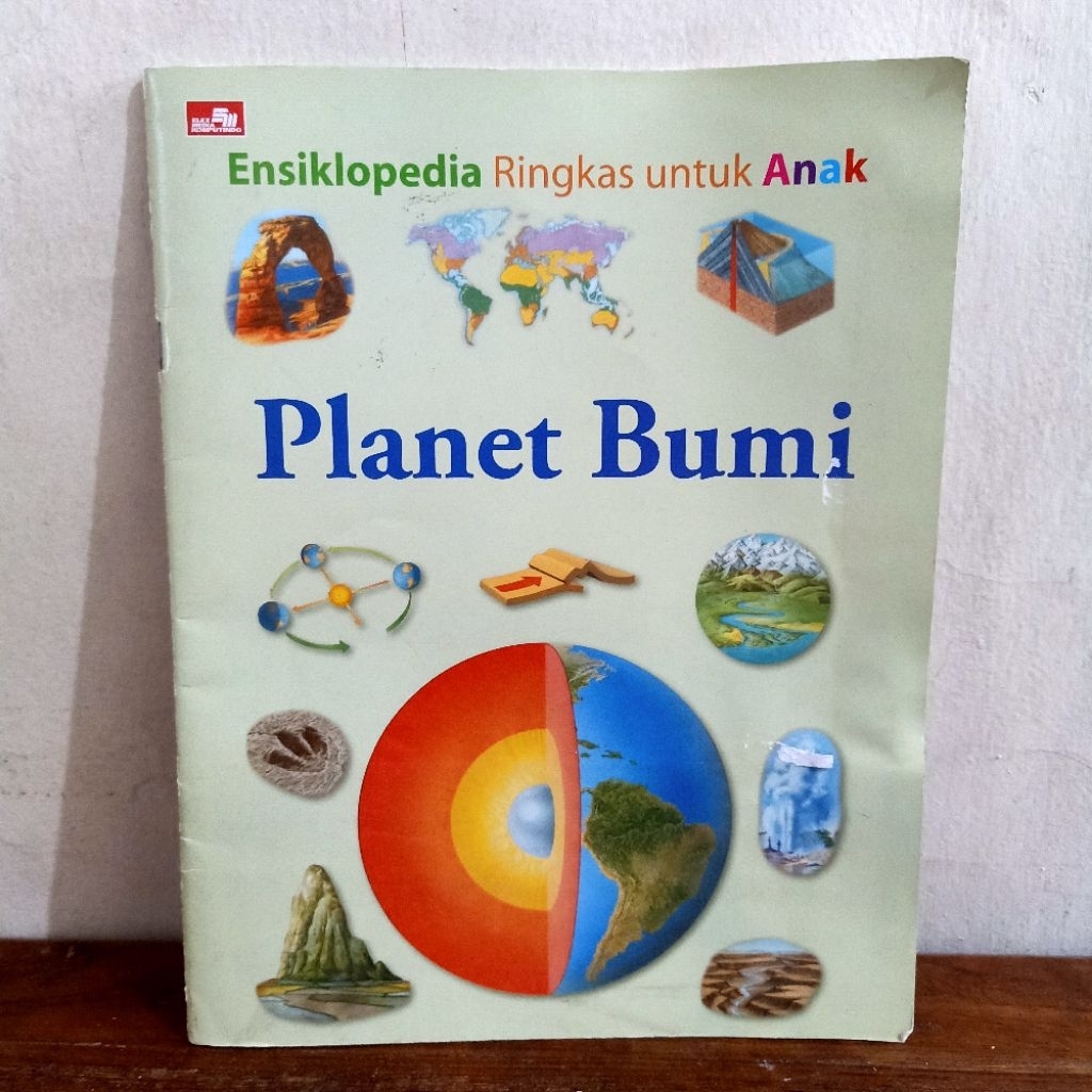 Buku Ensiklopedia Anak-anak Planet Bumi