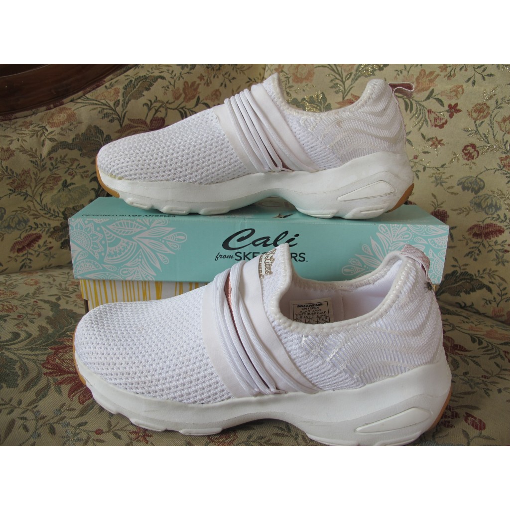 SEPATU WANITA CALI FROM SKECHERS PUTIH SIZE 39