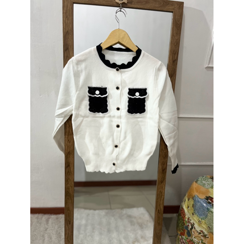 OFASHION Cardigan Rajut Mutiara Korea Style | Outer  Hitam Putih Elegan