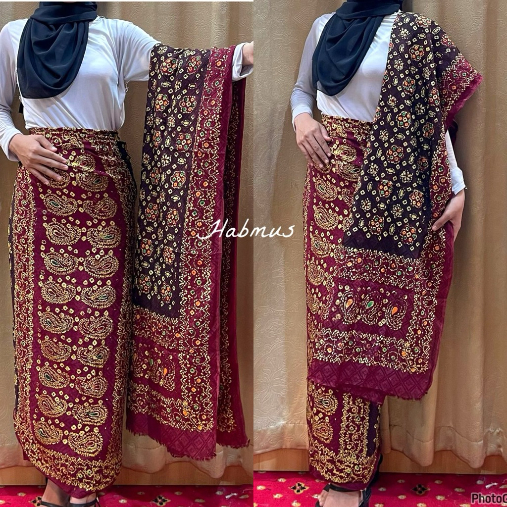 KAMEN / BLONGKET JUMPUTAN  PALEMBANG MOTIF TITIK TUJUH TABUR EMAS MEWAH