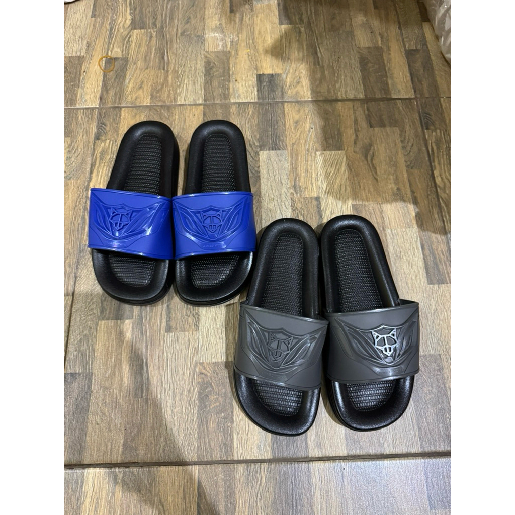 Sendal Karet Pria- Naked Wolfe - Keren