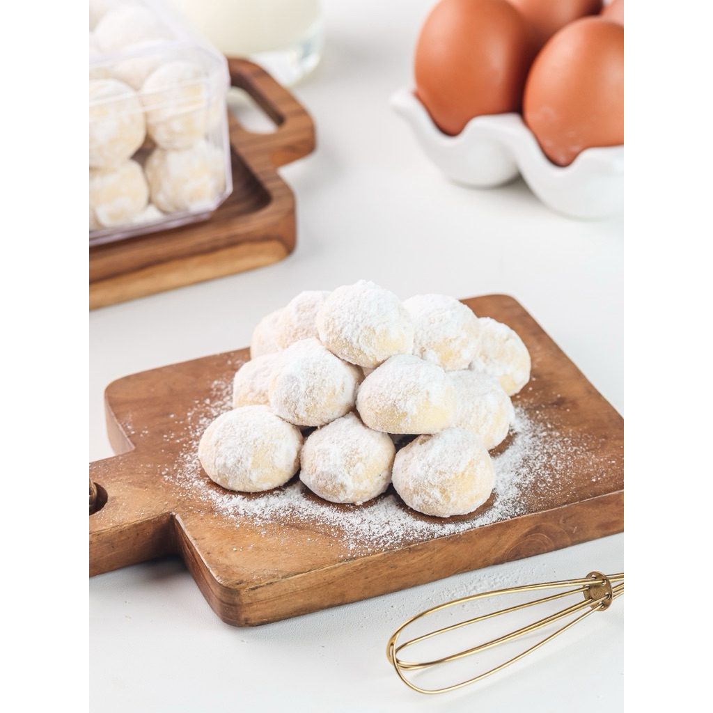

Nona & Co Snow White Cookies 500gr Kering Putri No Salju Toples Persegi Panjang