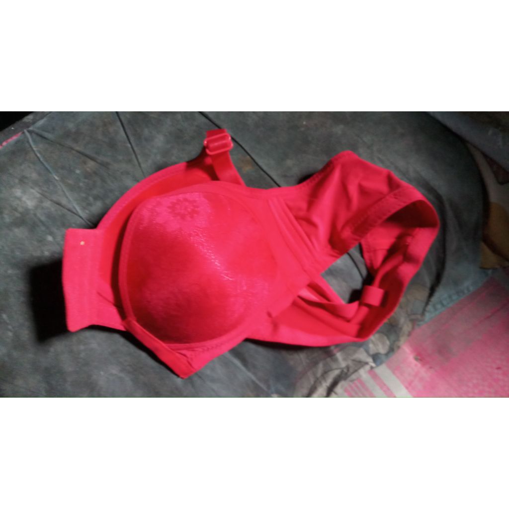 bh kancing depan merah ukuran 42