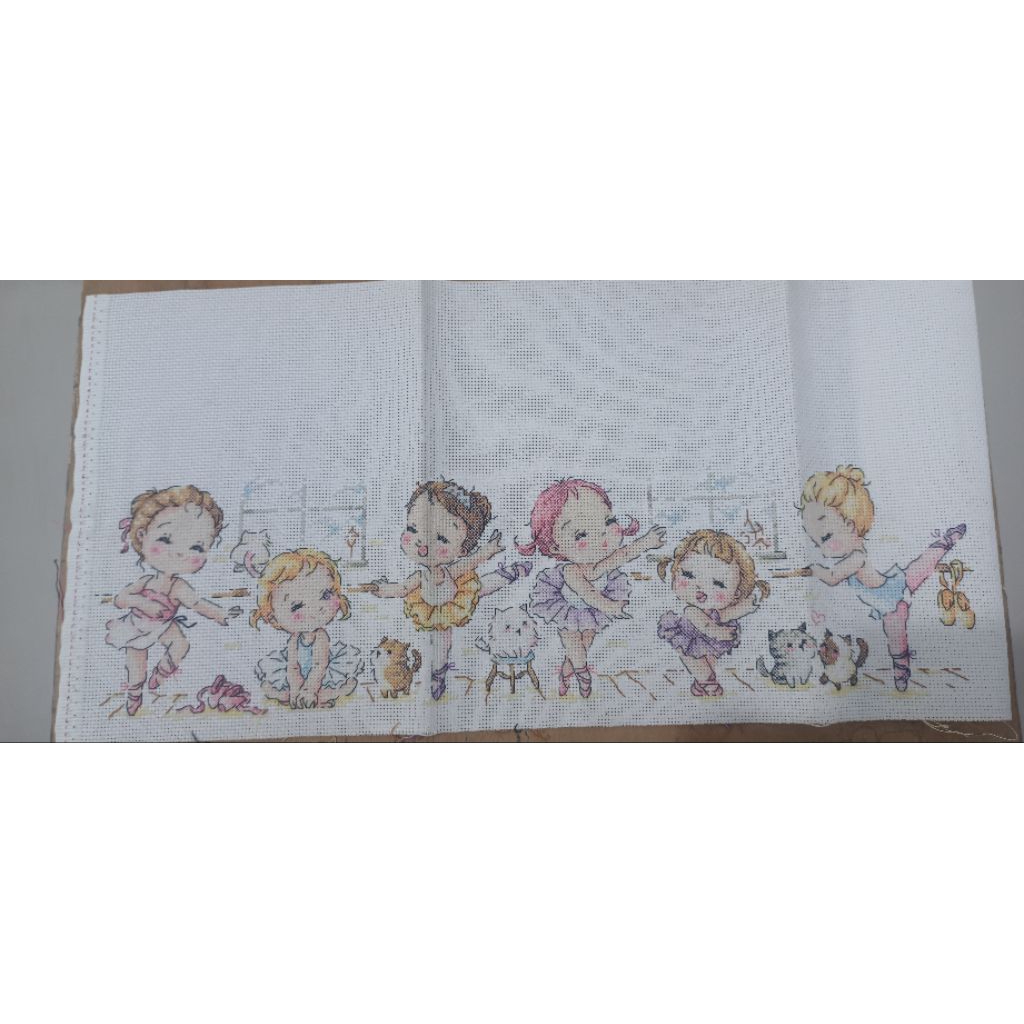 Hiasan Dinding Sulam Kristik