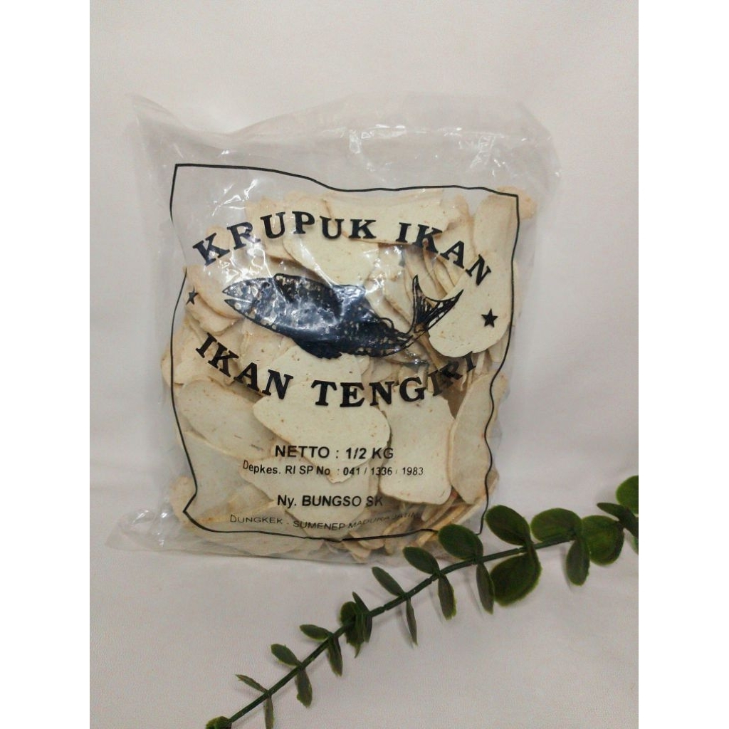 

Krupuk ikan tenggiri mentah asli Madura Sumenep 500 gram Super gurih dan renyah