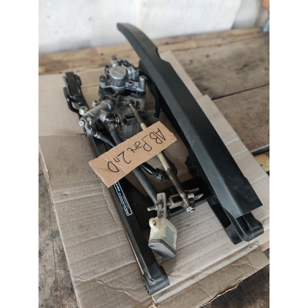 swing arm supra x 125 fi double disk / lengan ayun sasis belakang honda supra x 125 fi double disk o