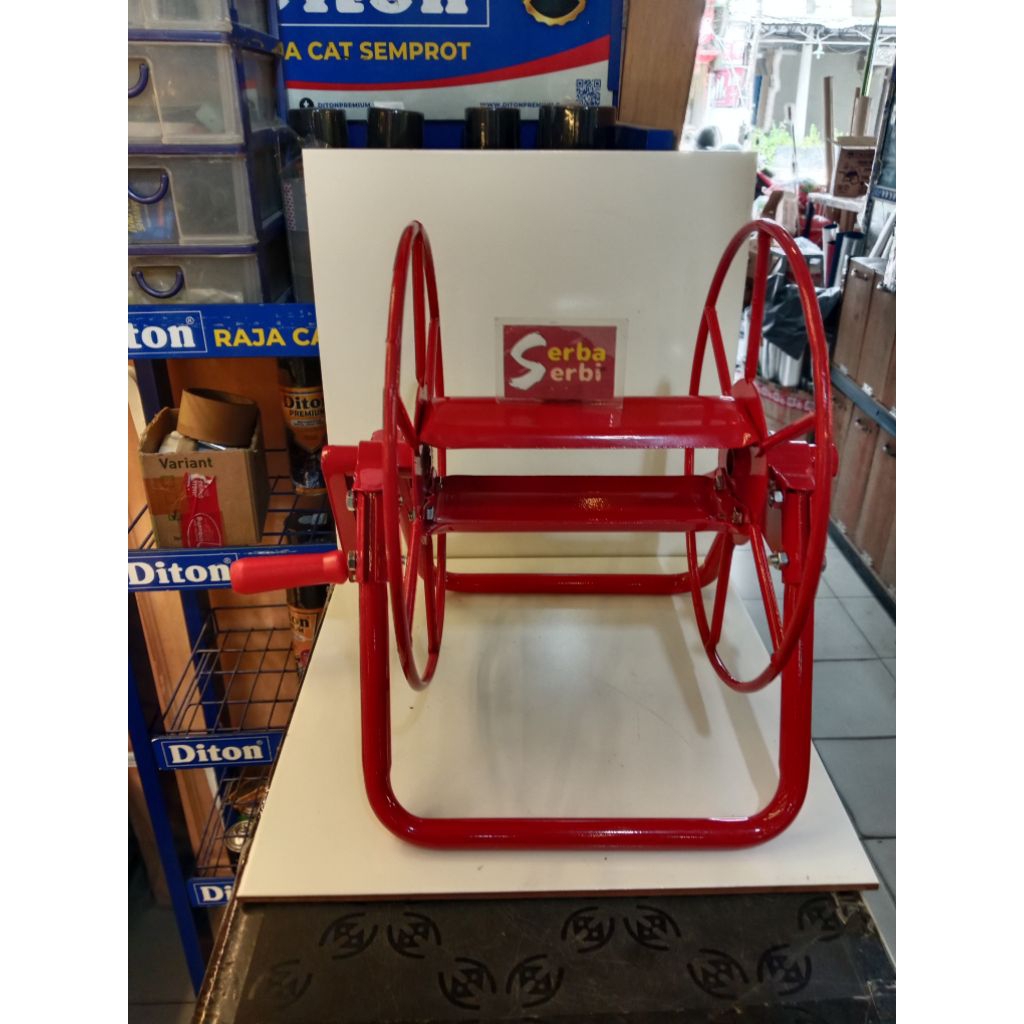 (GULUNGAN SELANG) Gulungan selang air besi