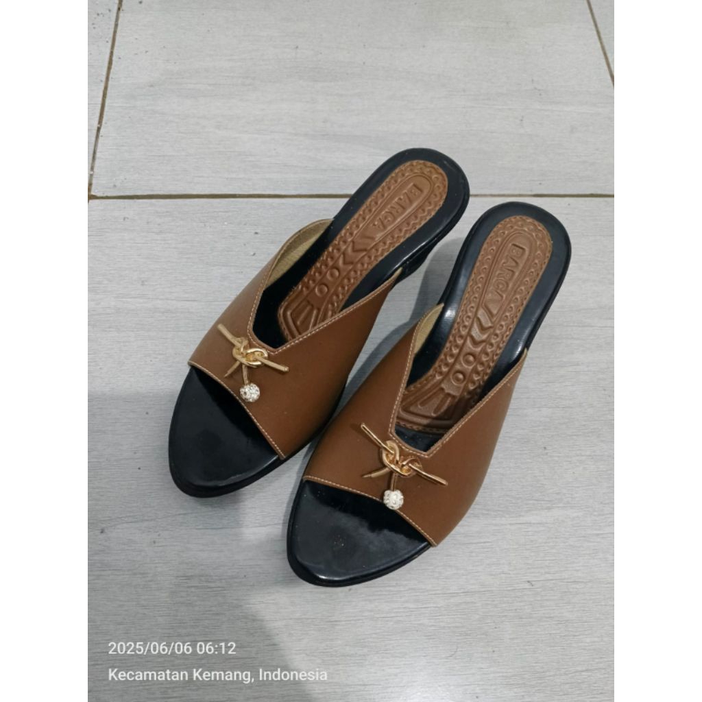 Sandal wedges wanita preloved
