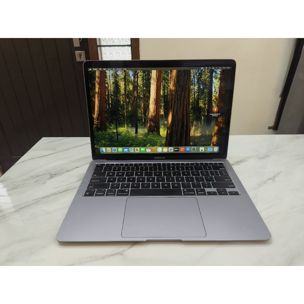 MacBook Air M1 2020 13in Chip Apple M1 Chip RAM 8GB SSD 256GB