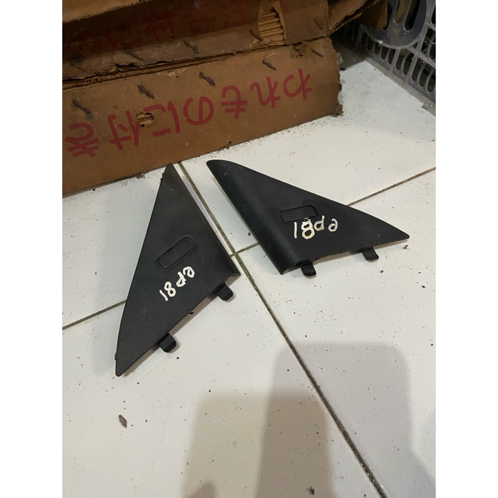 cover spion dalam starlet kapsul