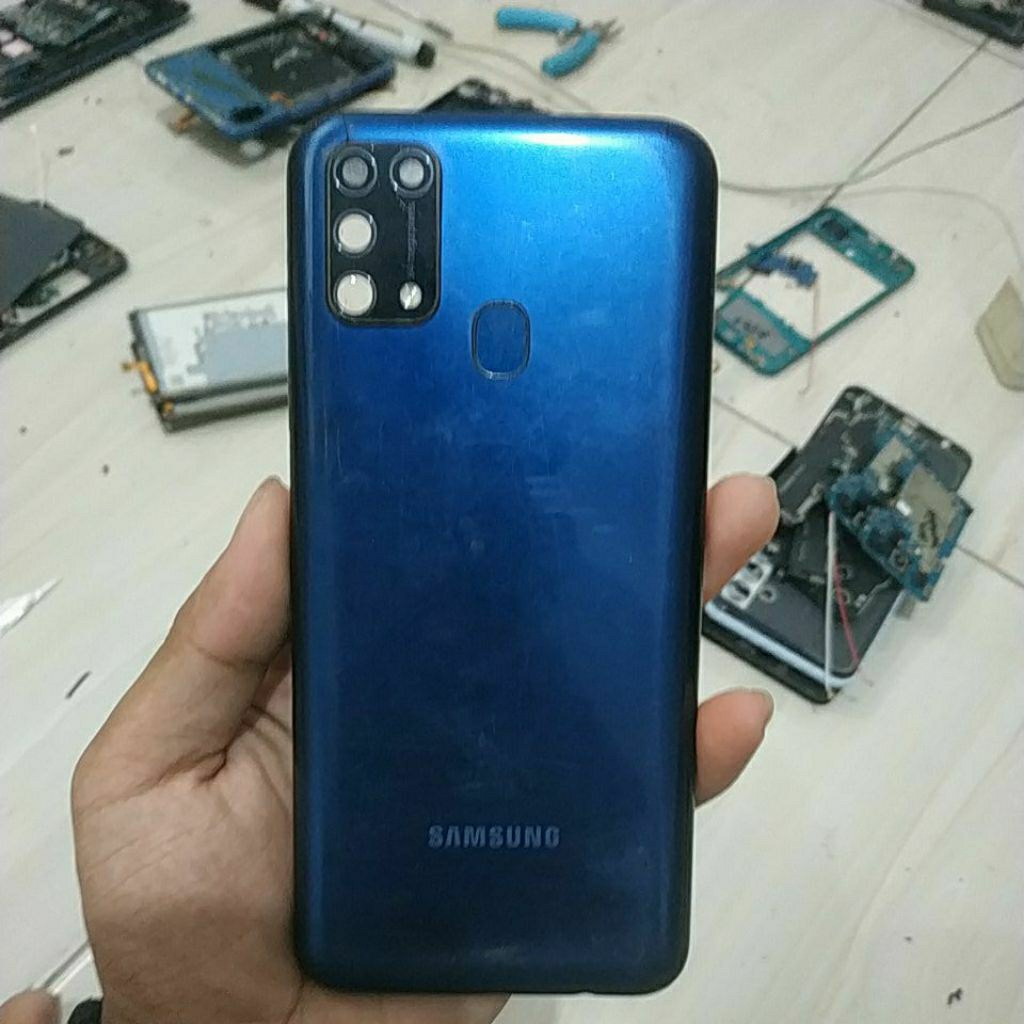 backdoor bekas Samsung m30s,set fingerprint,tanpa tombol,fisik sesuai gambar