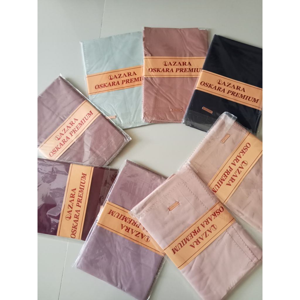 Segiempat hijab polos Azara