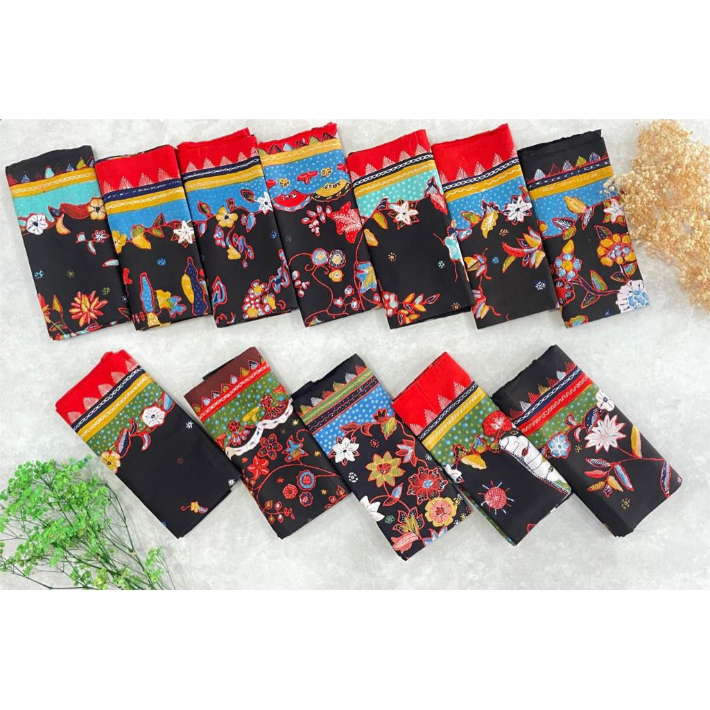 KAIN BATIK CIREBON BATIK TRUSMI BATIK KATUN BATIK TULIS DASAR HITAM