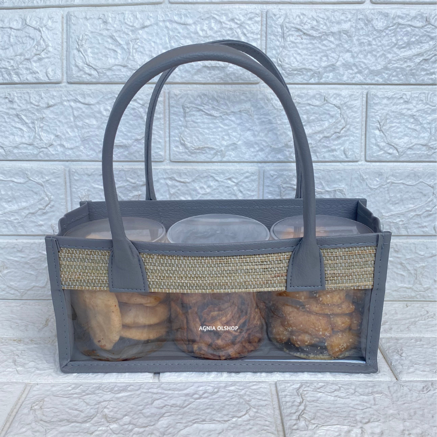 

Tas Mika Parcel Mendong (Abu-abu) Untuk Isi 3 Toples Silinder Keranjang Hampers Mika