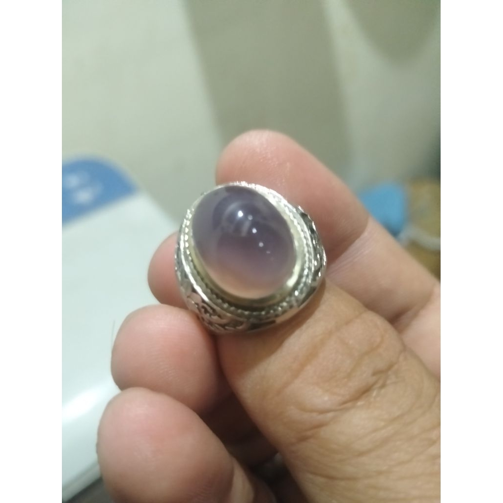 Batu Obi Ungu / Nukleus