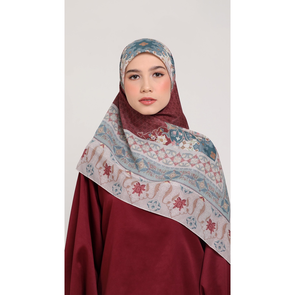 Ercilia Series - Puru Kambera Siganture Scarf