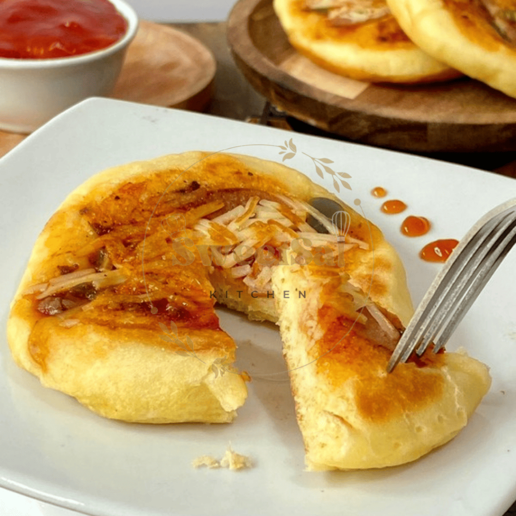 

Pizza Mini Pizza Sosis Keju Frozen isi 10