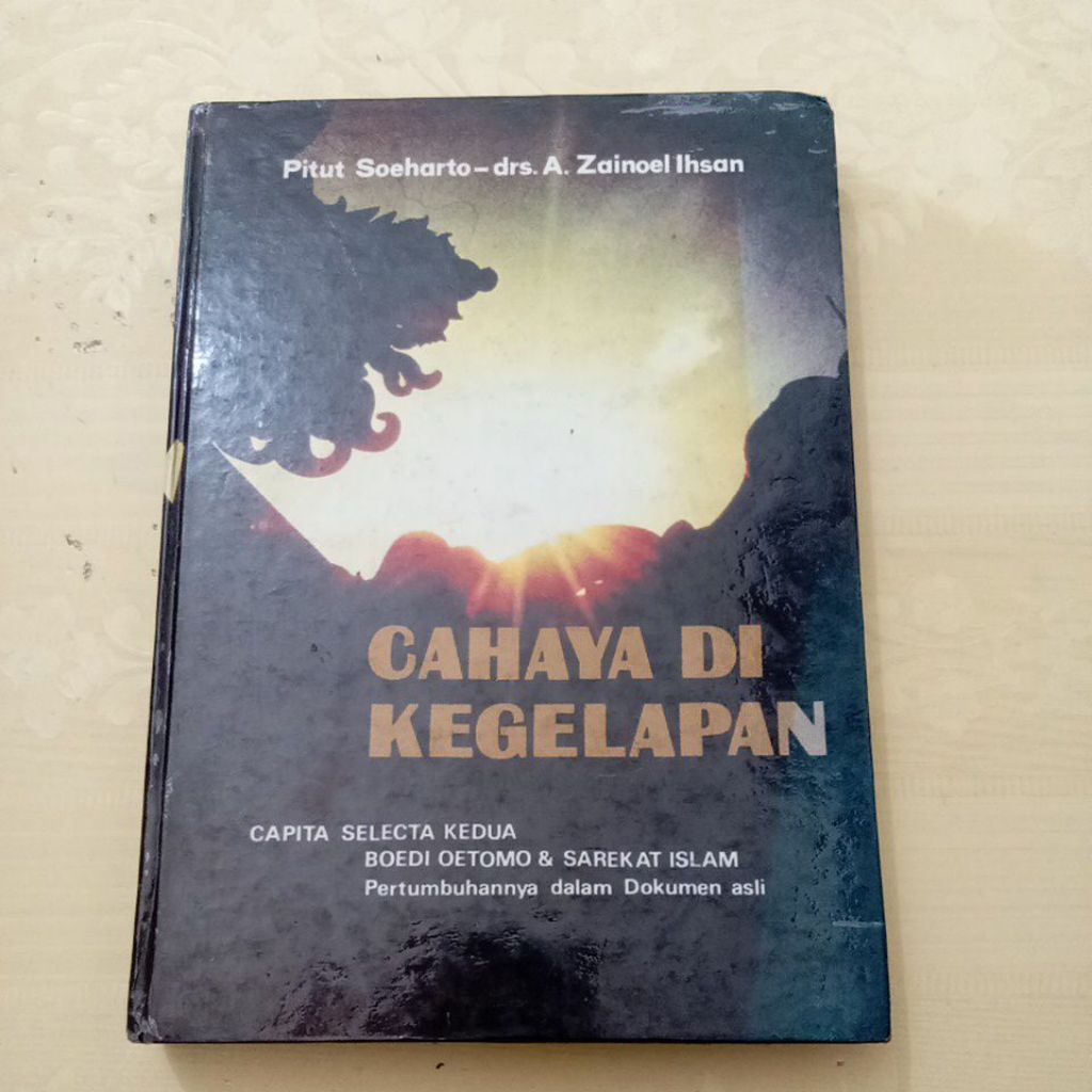 Buku ORI Cahaya Di Gelapan Oleh Pitut Soeharto Drs A Zainoel Ihsan