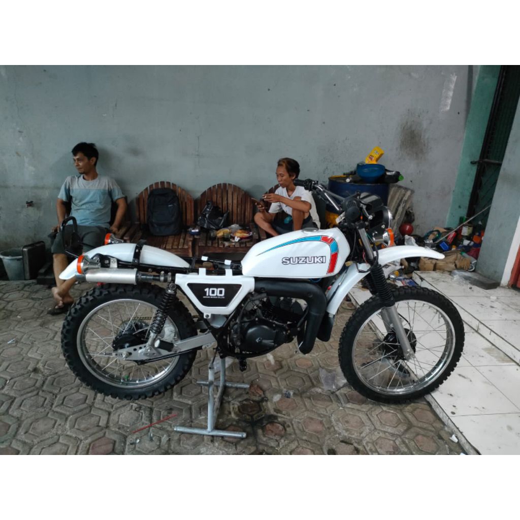 Decals Suzuki TS 100N