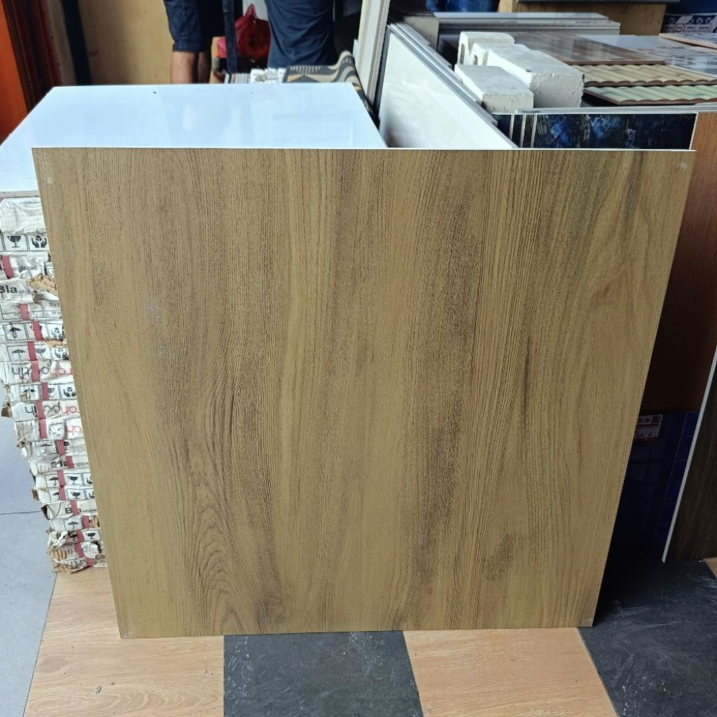 Granit lantai 80x80 motif kayu palermo platinum