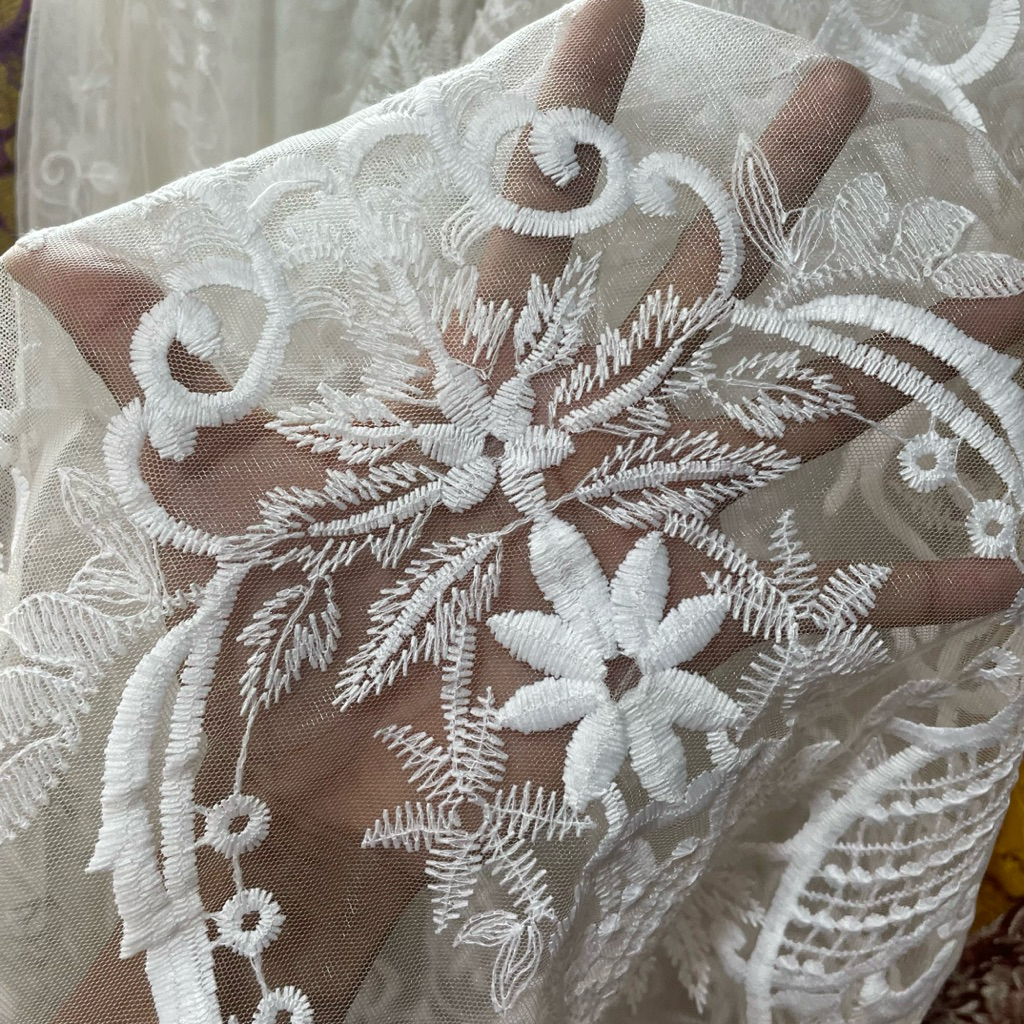 kain tille bordir motif bunga premium - kain tille bordir prada - kain bordir warna putih - adk