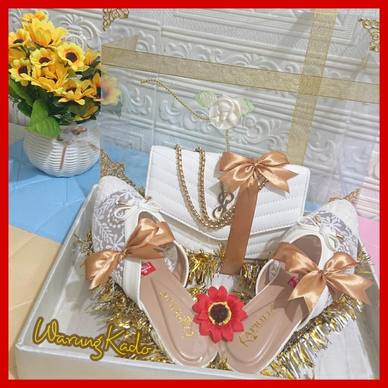 

SESERAHAN PERNIKAHAN TAS SET SENDAL WANITA | FREE BOX MIKA | FREE JASA HIAS