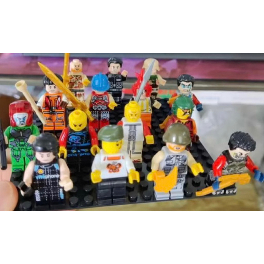 Mainan roboman curah random ROBLOX curah