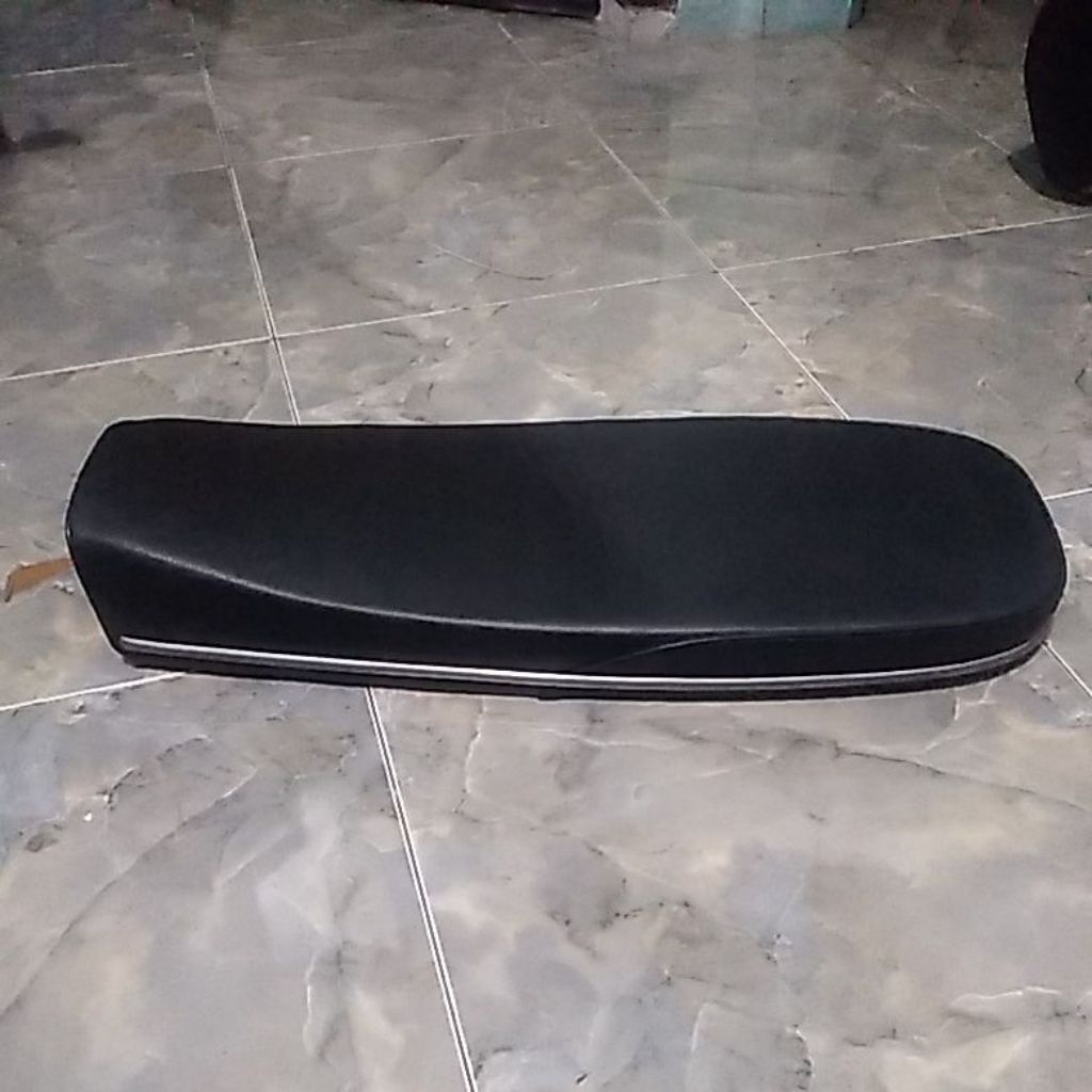 jok sadel CB tipis + lis croum putih