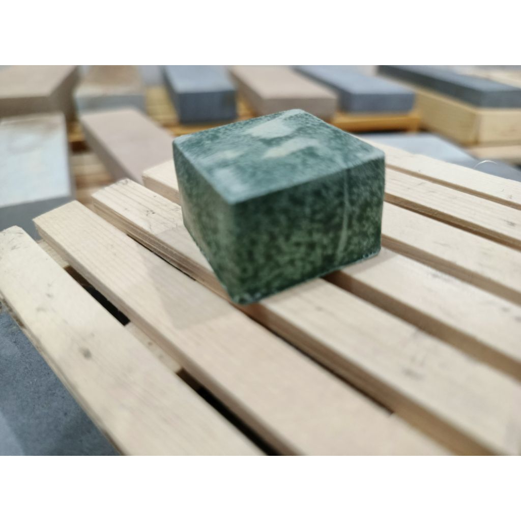 Batu Ijo Kilap Metal Pengkilap Metal Germany