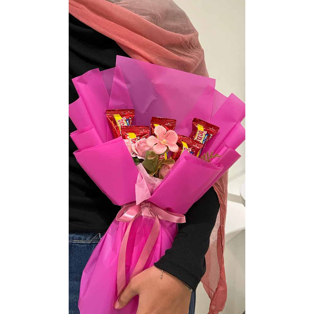 

Buket Bunga & Snack Kekinian – Custom Kado Spesial Mix Sesuai Permintaan