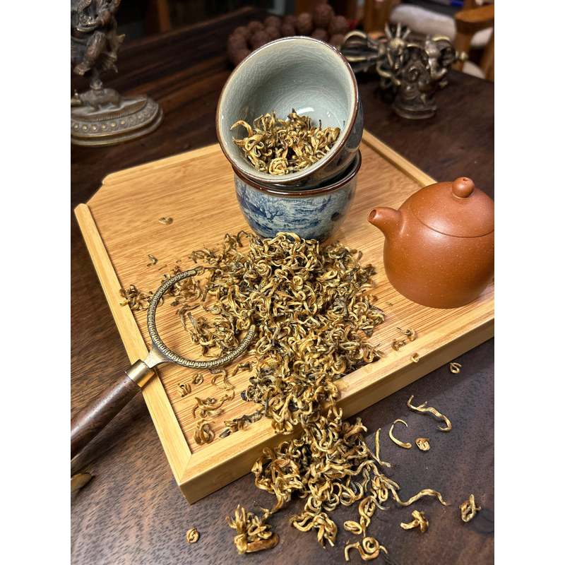 

Teh Hitam Dianhong Premium (Premium Black Tea) | Rasa Madu & Karamel | Yunnan