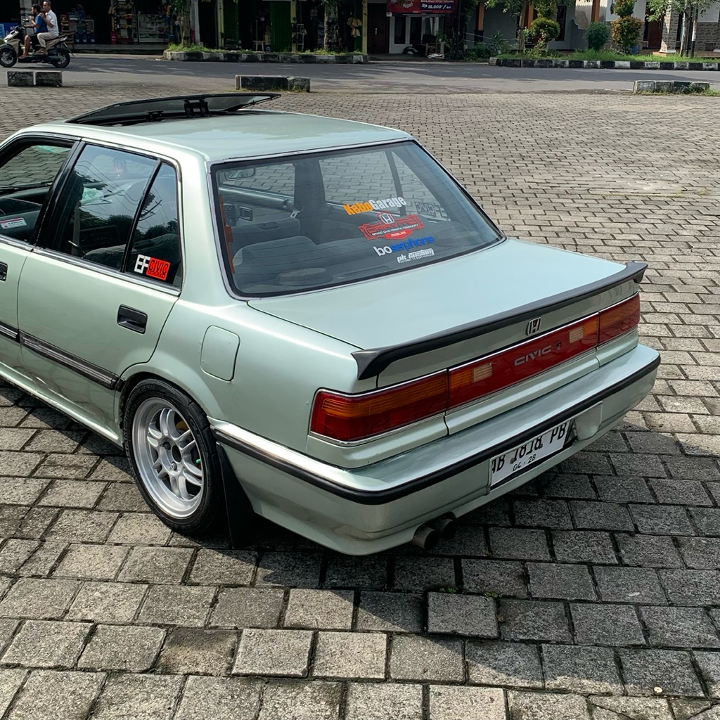 ducktail grand civic lx