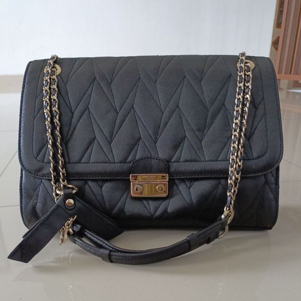 Slingbag NINA RICCI (Preloved)