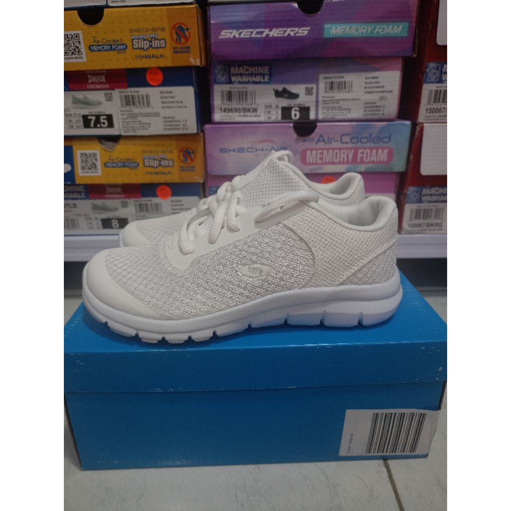 Sepatu Putih Anak Cross Trekkers size 31 32½