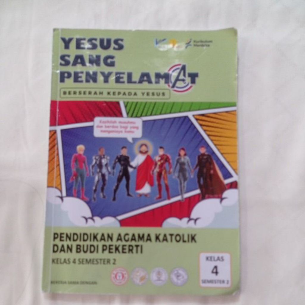 Preloved Buku Agama Katolik Yesus Sang Penyelamat SD kelas 4 semester 2.