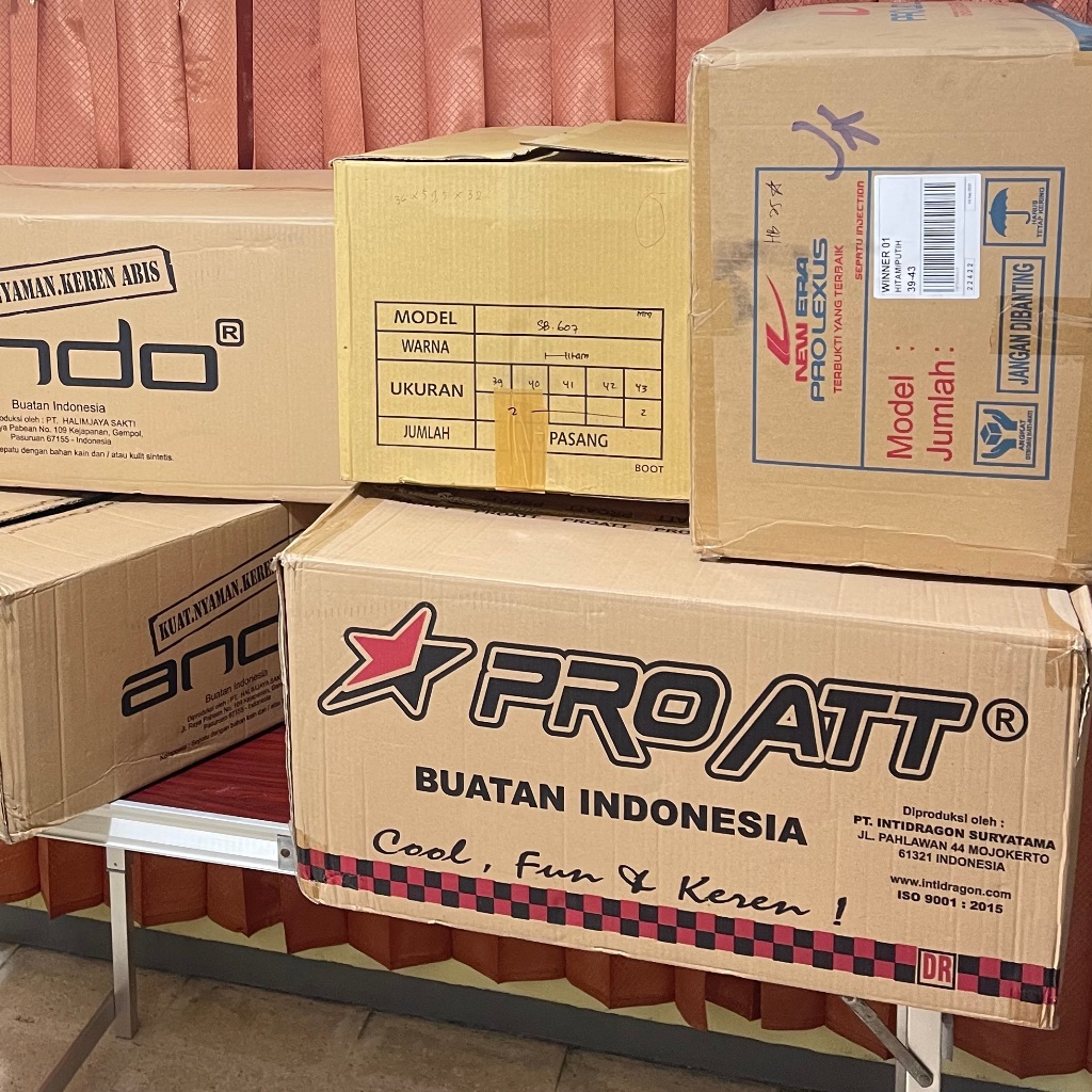 

Kardus Tebal Besar ukuran Banyak Pilihan Box Karton Packing Coklat Bekas Sepatu Kualitas Bagus