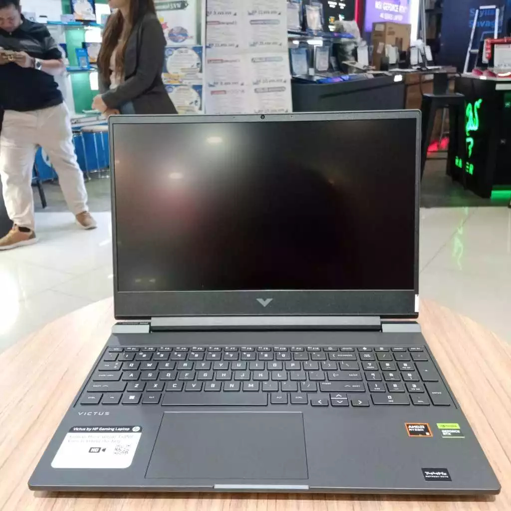 Laptop HP Victus 15 AMD Ryzen 5 8645HS Ram 32 GB Ssd 1 TB Nvidia RTX 4050-6GB Layar 15.5 FHD IPS