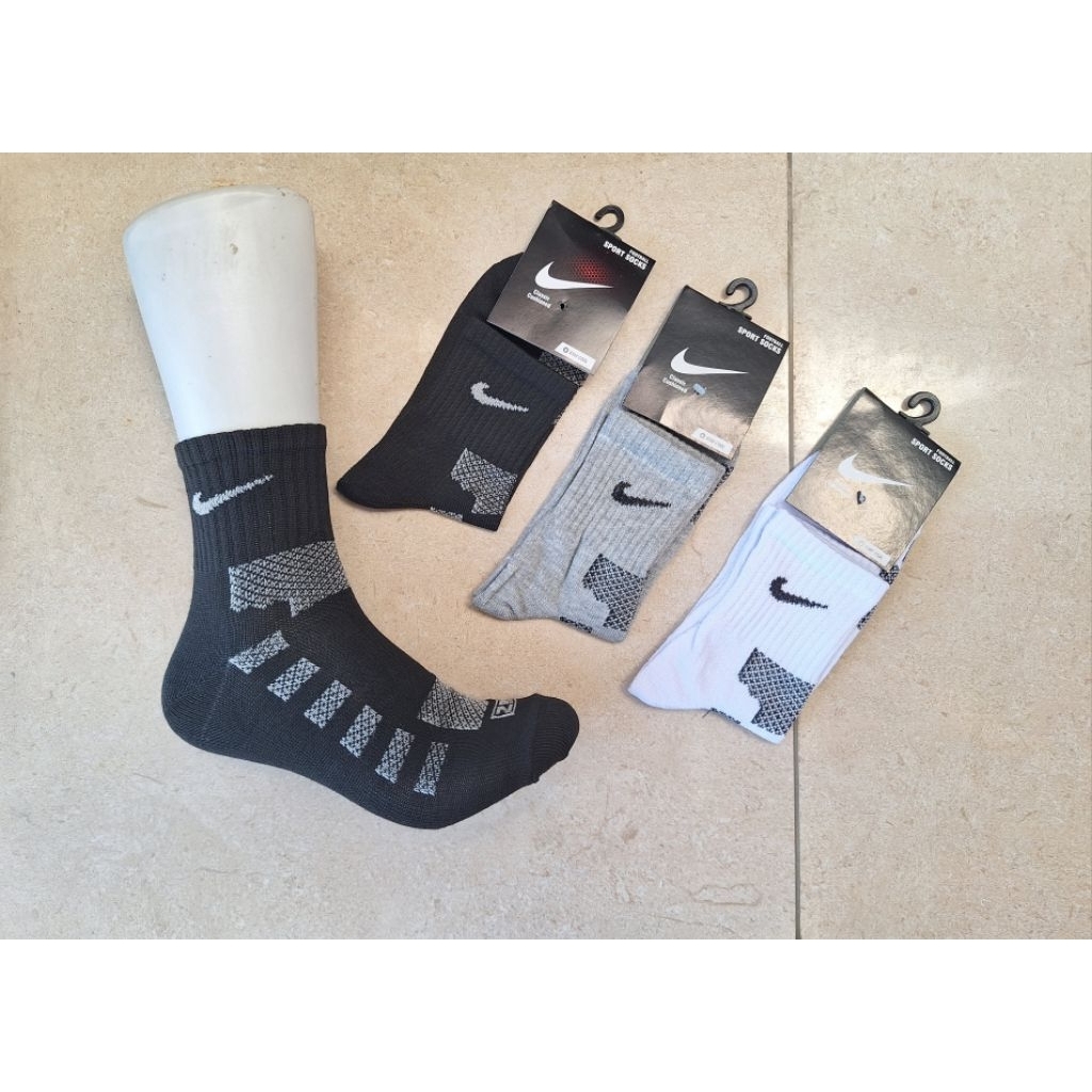 kaos kaki olahraga nike / kaos kaki pendek nike