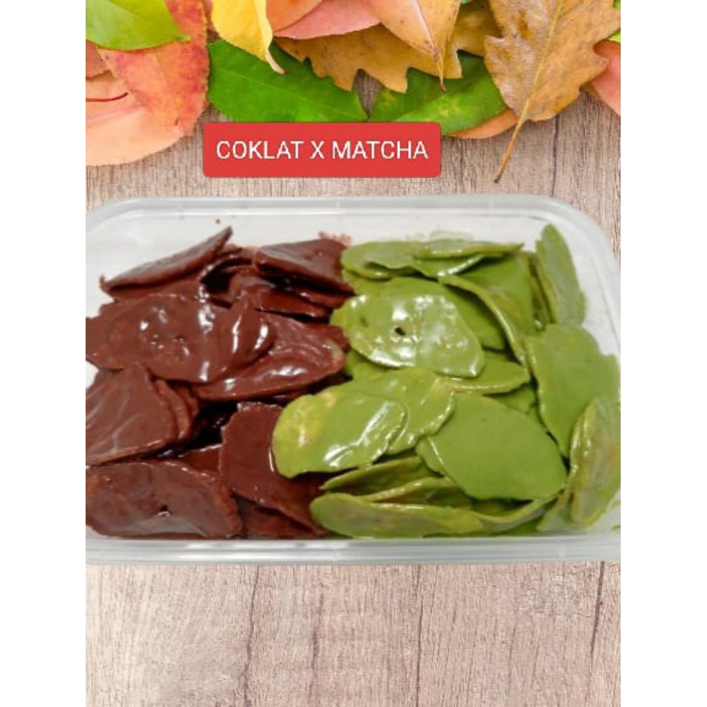 

KERIPIK PISANG COKLAT LUMER 500ml 200 Gram