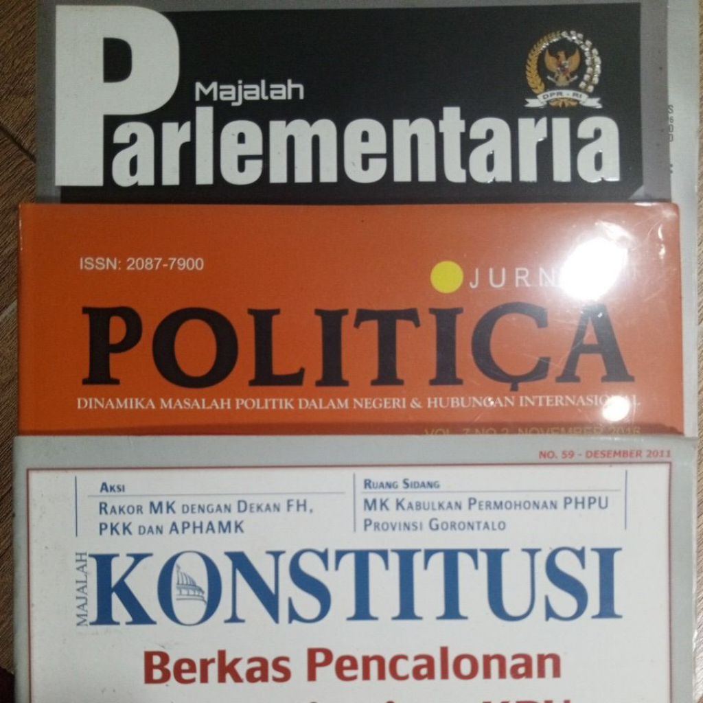 majalah PARLEMENTARIA, KONSTITUSI & JURNAL POLITICA,  harga satuan, used, seken original